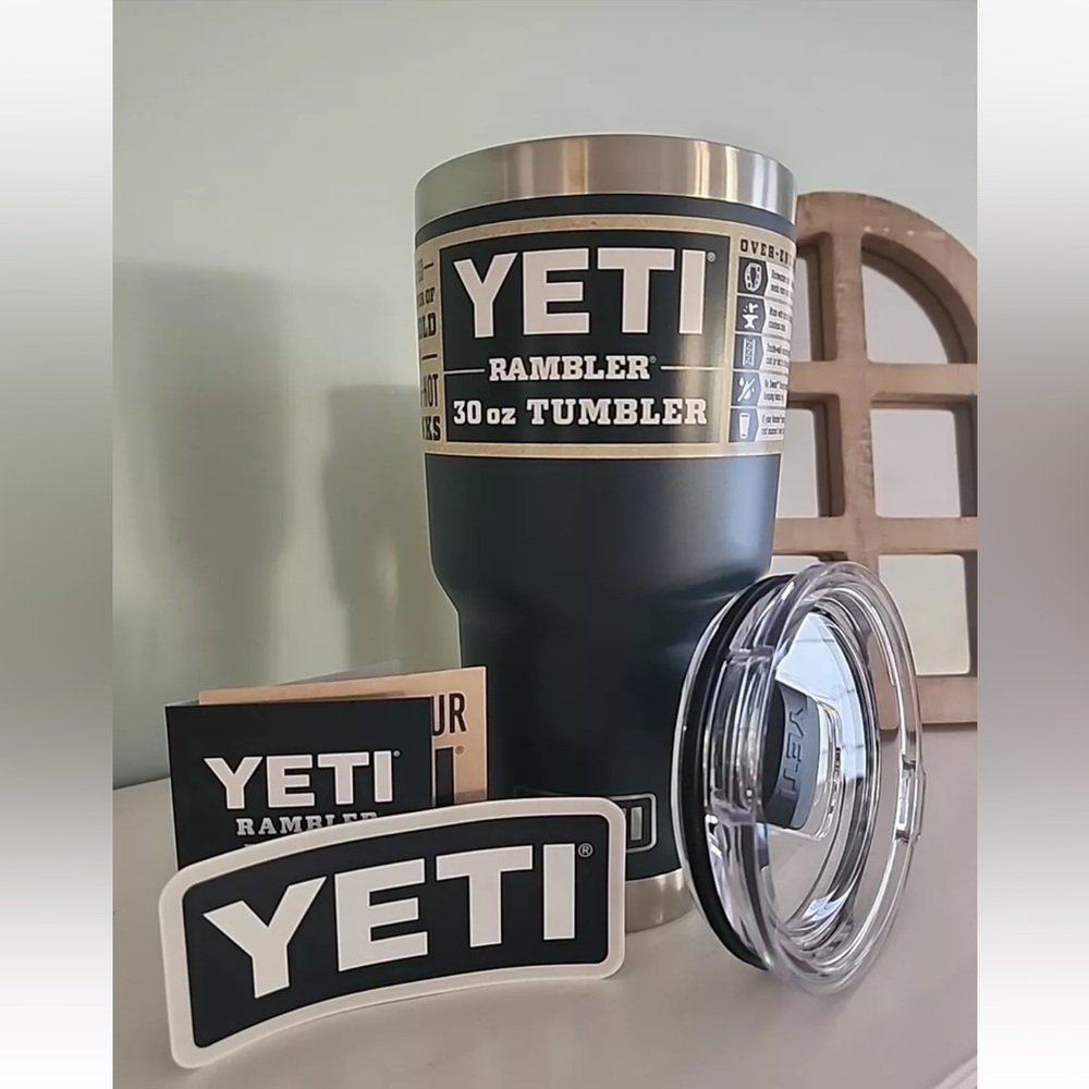 Yeti RamblerTumbler w/MagSlider Lid - Picture 2 of 4